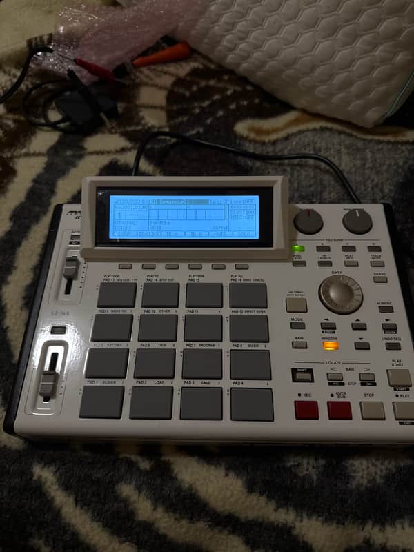 Akai MPC 1000 blk with JJOS3 image 1