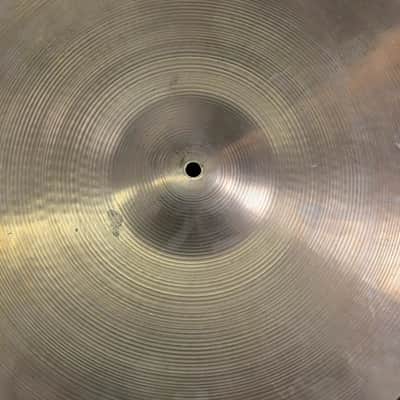 Used Zildjian A Medium Ride Cymbal 20" - Good image 2