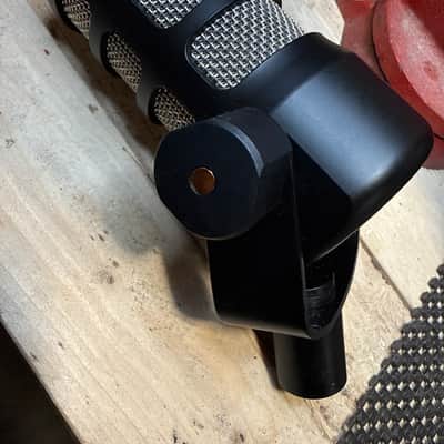 RODE PodMic Cardioid Dynamic Podcasting Microphone 2019 - Present - Black image 2