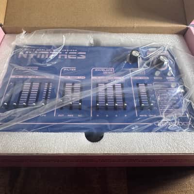 Dreadbox Nymphes 6-voice Desktop Analog Synthesizer 2021 - Present - Blue image 6