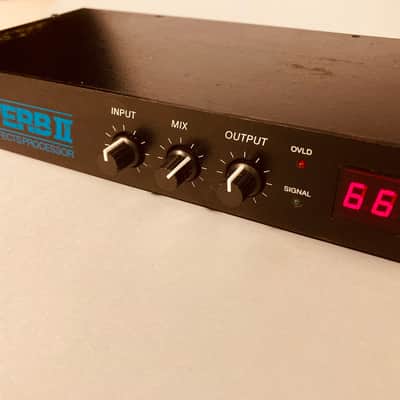 Alesis Midiverb II 16-Bit Digital Effects Processor 1990s image 2