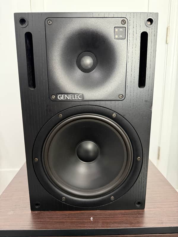 Genelec 1031A 8" Powered Nearfield Studio Monitor (Pair) 1991 - 2005 - Black image 1