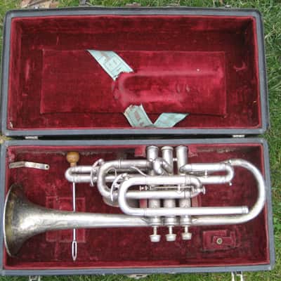 J.W. York & Sons Perfect Tone  1919 Silver image 1
