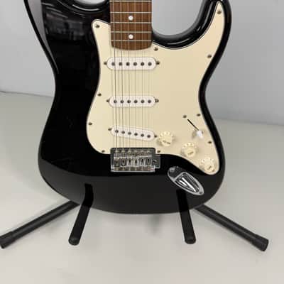 Squier Stratocaster - Black image 3
