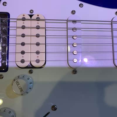 2007 Fender metallic blue Squier Strat Affinity Series image 7