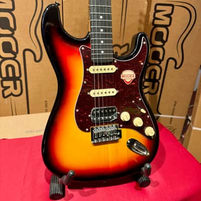 Mooer MSC10 PRO HSS Sunburst  (Tortoise Pickguard) image 5