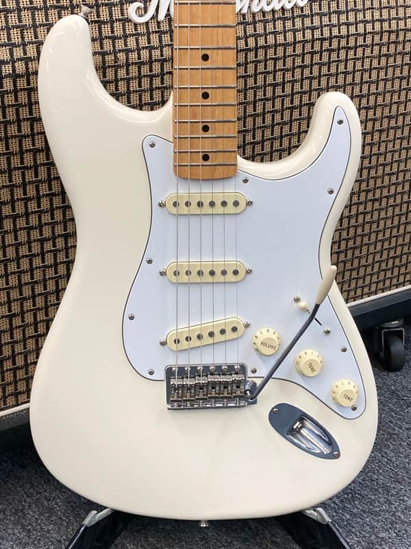 Fender Jimi Hendrix Artist Series Signature Stratocaster 2015 - Present - Olympic White