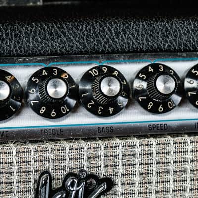1975 Fender Vibro Champ 6-Watt 1x8? Guitar Combo silverface image 4