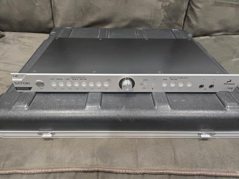 Antelope Audio Satori Monitor Controller and Summing Box 2014 - Present - Silver image 1