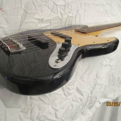 Fender Starcaster J Bass Made in Indonesia 2009 w/ Minty Fender Fitted Case image 9