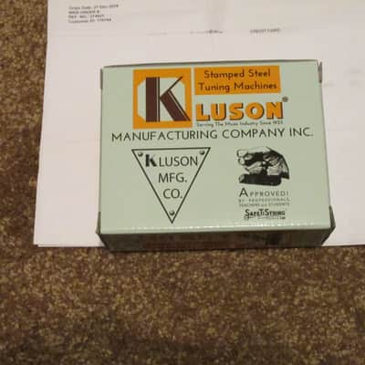 Kluson Deluxe Three on a side Button Machine Heads Silver/Cream New in Box image 4