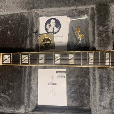 D'Angelico Deluxe Brighton Limited Edition 19/50  - Matte Wine image 2
