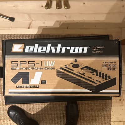 Elektron Machinedrum SPS-1UW+ MKII 2010s - Silver image 11