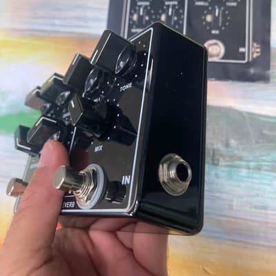 VHT AV-MV1 Melo-Verb 2010s 2 in 1 tremolo Reverb electric | Reverb