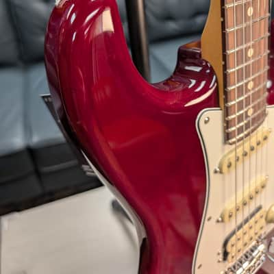 Fender Player II Stratocaster HSS 2024 - Present - Transparent Cherry Burst image 3