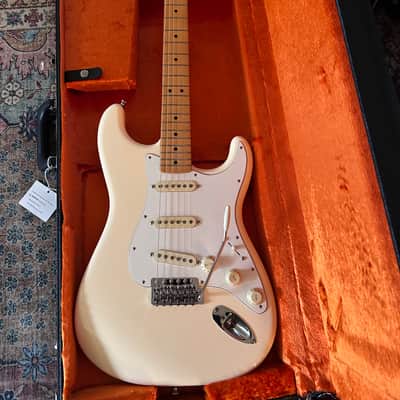 Fender Vintera III Late '60s Stratocaster 2025 - Present - Olympic White image 1