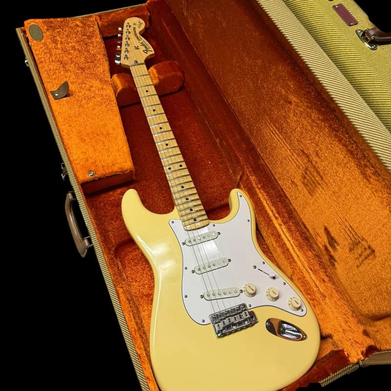Fender Yngwie Malmsteen Artist Series Signature Stratocaster with Maple Fretboard - x16374