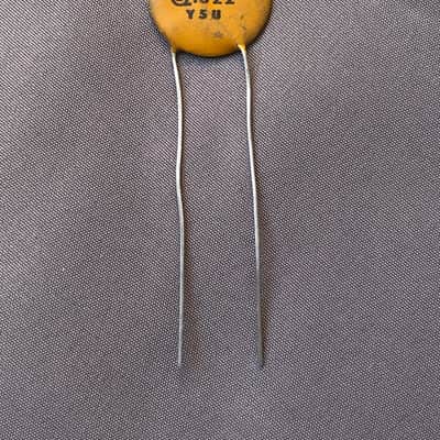 NOS Vintage Circle D Ceramic Disk .022 uf 50V Guitar Tone Capacitor utilized in 1970s Stratocasters image 2