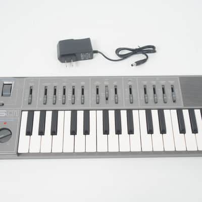 YAMAHA CS01 Mobile Analog Synthesizer Built-In-Speaker w/ 100-240V PSU