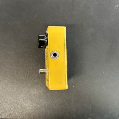 MXR MX-104 Block Distortion + 1975 - 1984 - Yellow image 3