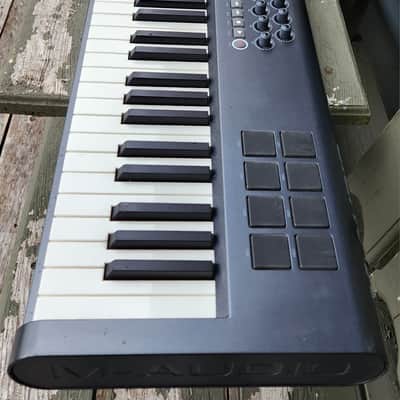 STUDIO SALE! M-Audio Axiom 61 - Key Semi-Weighted USB MIDI Controller image 3