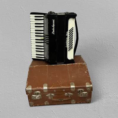 Paolo Soprani Accordion 1940s-50s  - Accordion plastic image 10