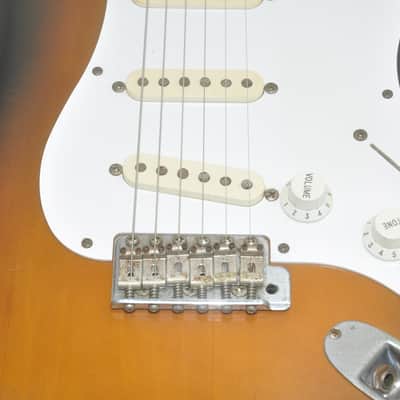 Fender Japan ST57(T)'57 Stratocaster 2-Tone Sunburst Electric Guitar Ref No 7481 image 5