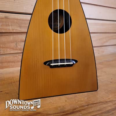 Magic Fluke Premium Tonewood Spruce Concert Ukulele - Red Spruce, 15oz, Internally Geared 4:1 Peg Head Tuners image 3
