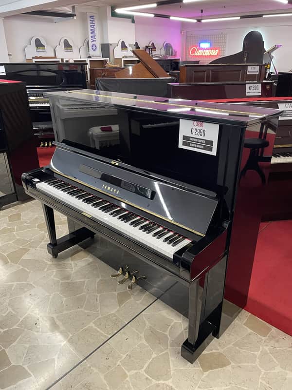Yamaha U3 PIANOFORTE VERTICALE NERO image 1