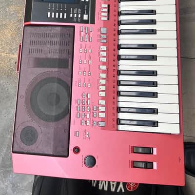 Yamaha PSR-S910 61-Key Arranger Workstation 2010s - Pink image 4
