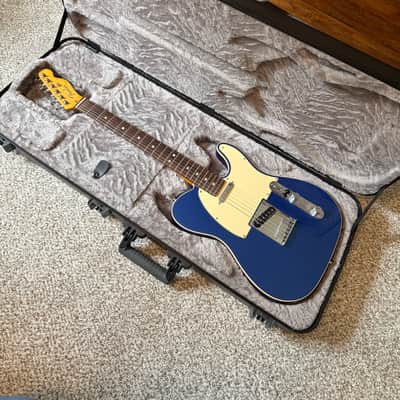 Fender American Ultra Telecaster 2022 - Cobra blue image 2