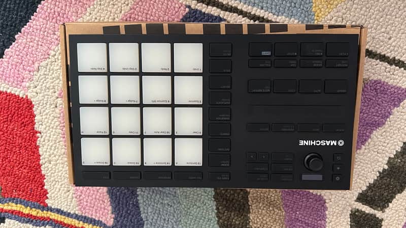 Native Instruments Maschine Mikro MKIII 2017 - Black image 1