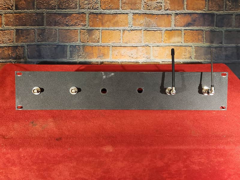 Signal Booster for Wireless System image 1