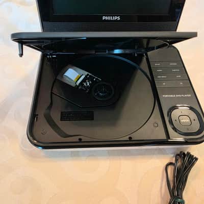 Philips Philips PD700/37 White Black 7 Inch LCD Screen Portable DVD Player. image 4