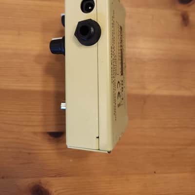 AMT Electronics HR-1 Heater Boost / Overdrive 2010s - Yellow image 2