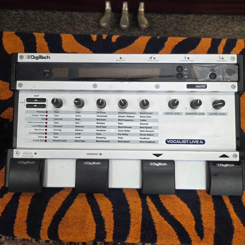 DigiTech Vocalist Live 4 Vocal Effect Processor 2010s - White image 1