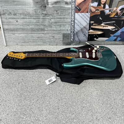 Fender American Professional Classic Stratocaster Electric Guitar- Sherwood Green With Rosewood Fingerboard image 7