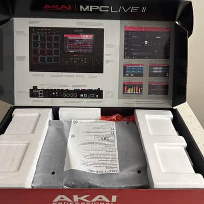 Akai MPC Live II Standalone + 500GB Samsung SSD - Black Original packaging image 2