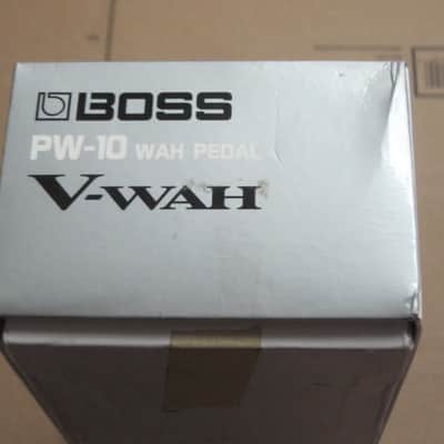 used (less than light average wear) Boss EMPTY Box for PW-10 V-Wah (NO pedal, NO Owner's Manual, NO Oother paperwork) 2000s (specifically July 2004) - LID: thin stiff paper material / GRAPHICS: gray, white & black / Bottom Part: cardboard (mostly white) image 13