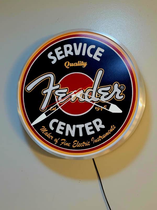 Fender Musical Instruments Service Center Round Dealer Style Light Up Clock Killer Cool Man Cave/Garage/Bar Item image 1