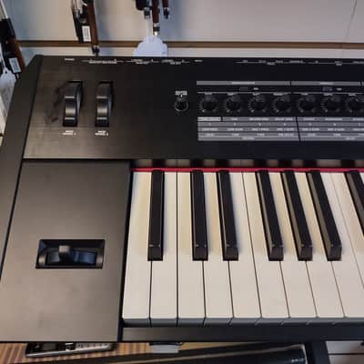 USED Korg i3 Interactive Music Workstation Arranger 61-Key Keyboard image 25