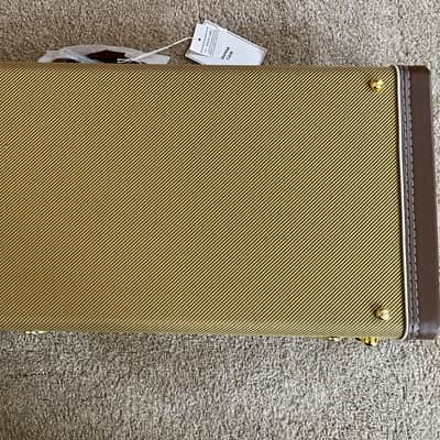 Fender Classic Series Wood Case for Strat and Tele in Tweed image 18