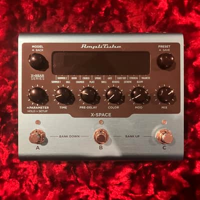 IK Multimedia AmpliTube X-Space | Reverb