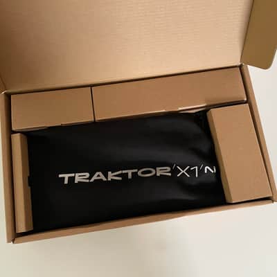 Native Instruments Traktor X1 MK3 - Portable USB DJ Controller (Brand New) image 10