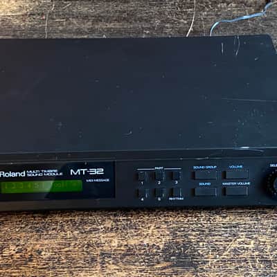Roland MT-32 Multi-Timbral Synthesizer Module 1987 - 1992 - Black