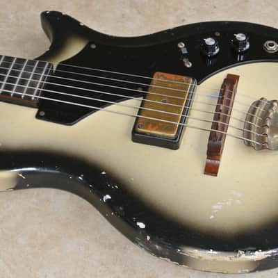 1959  Supro Super  / Thunderstick Guitar with Case  - Silverburst Finish image 5