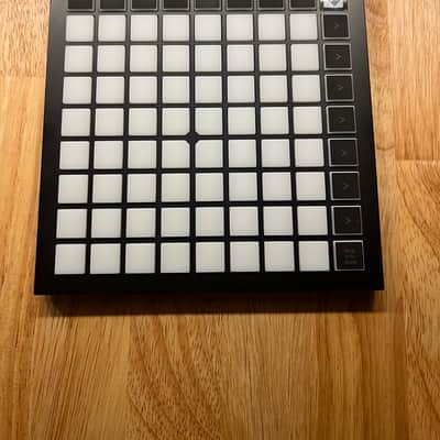 Novation Launchpad Mini MKIII Pad Controller 2019 - Present - Black