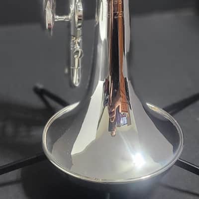 Getzen Capri Series Cornet Shepherd's Crook ,2 Mouthpieces & Hardcase . 1992 - Silver plated image 15
