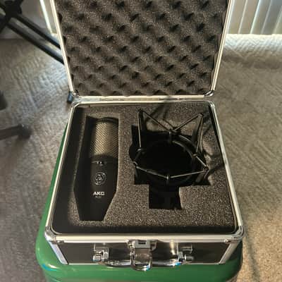 AKG P420 Large-Diaphragm Condenser Microphone w/ Shockmount & Hardshell Case image 4