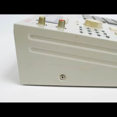 Akai MPC2000 MIDI Production Center 1997 - 2001 - Grey image 8